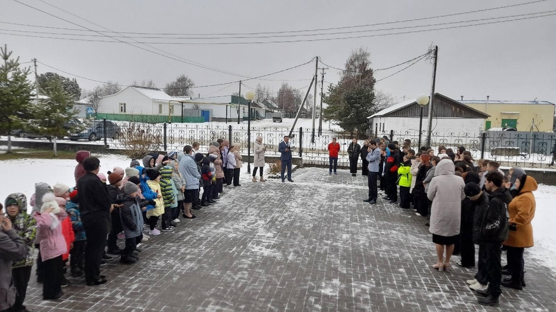 Сегодня проведена учебная эвакуация обучающихся и сотрудников школы..